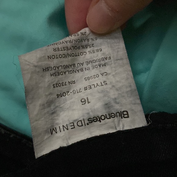 Black Ripped Jeans - Picture 5 of 5